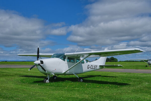 Cessna C206 G-CLST