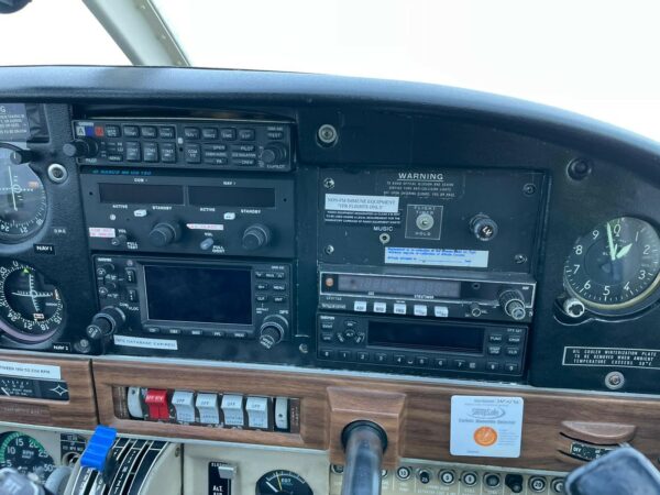 Piper PA28R-200