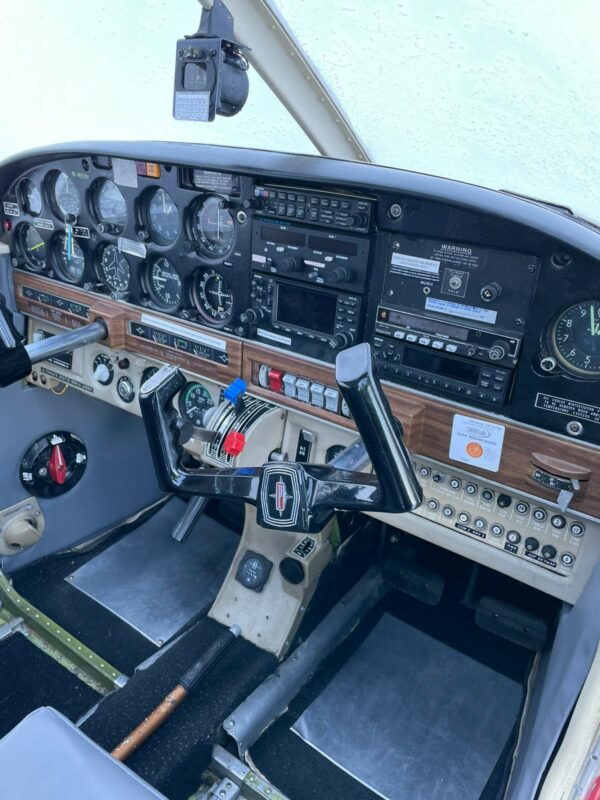 Piper PA28R-200