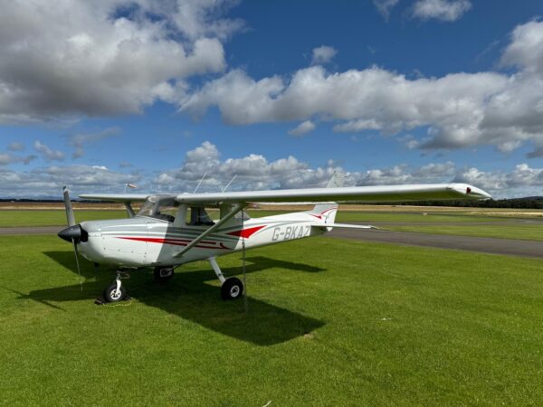 G-BKAZ 1979 Cessna 152 For Sale - Image 2