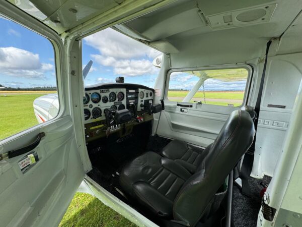 G-BKAZ 1979 Cessna 152 For Sale - Image 6